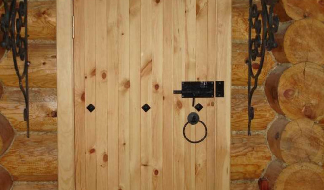 Как сделать деревянные двери для бани своими руками: подробная пошаговая инструкция