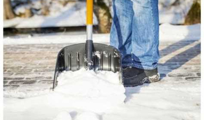 Как правильно выбрать лопату для снега в автомобиль: советы от профессионалов