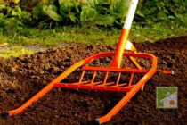Купите лучшую лопату для копки огорода и экономьте свои силы!