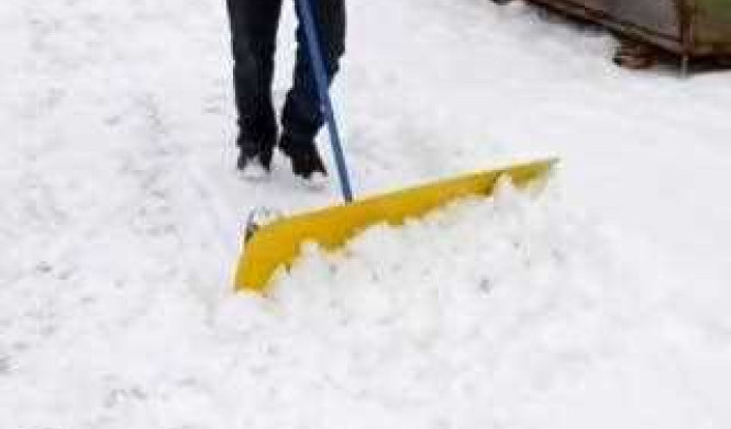 Снегоуборочная лопата на колесах – эффективное решение для быстрой и удобной зимней уборки