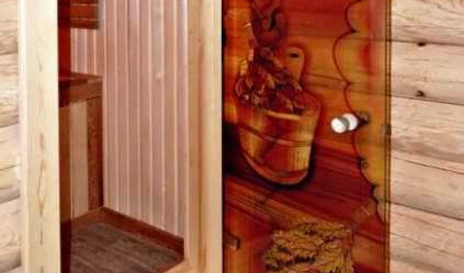 Стеклянные двери для бани и сауны: защита, визуальная легкость и функциональность